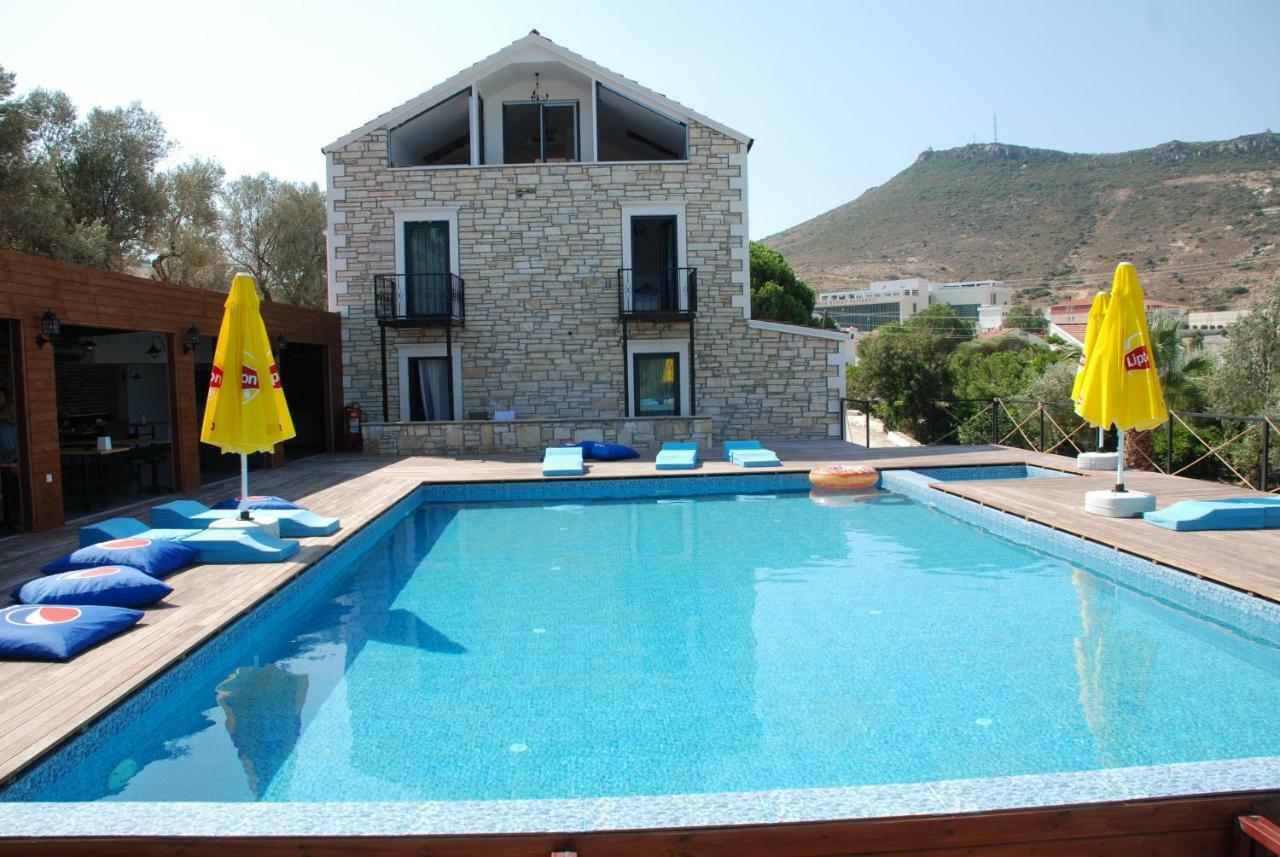 Victoria Hotel And Lounge Foça Eksteriør bilde